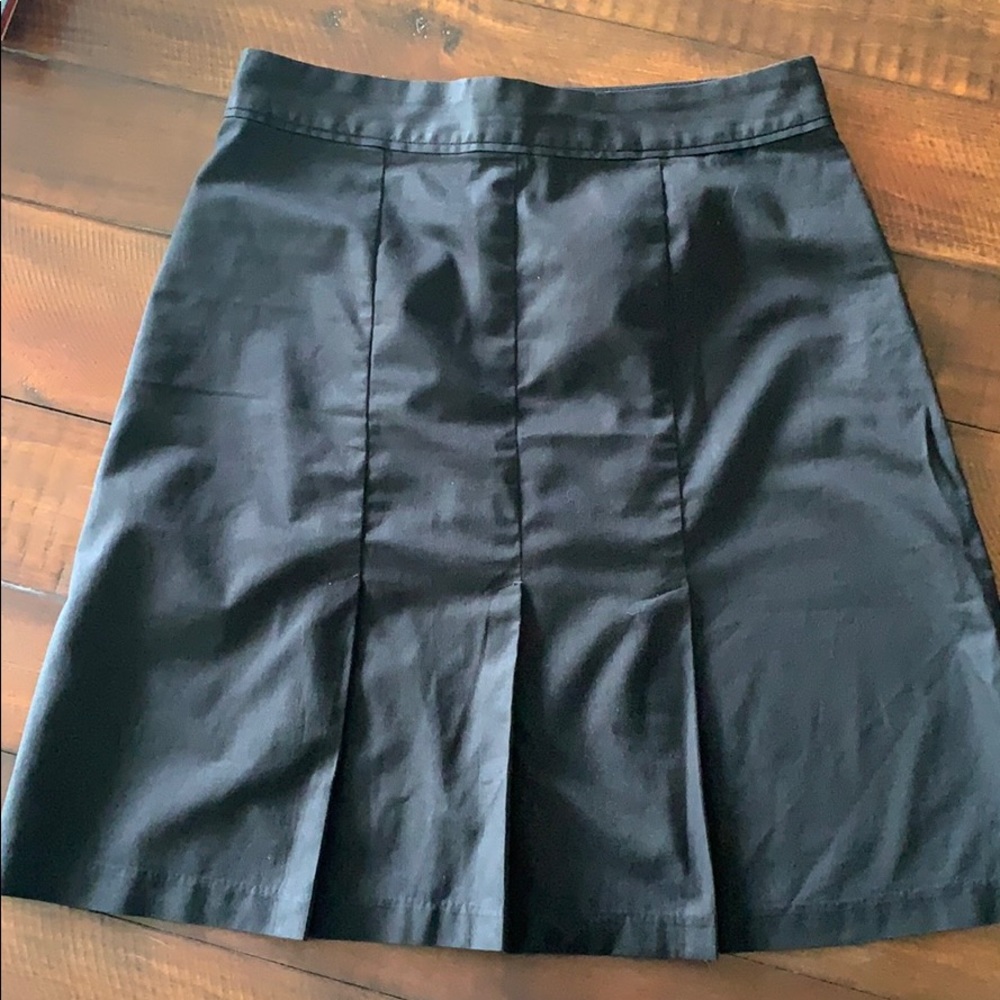Dockers classic black pleated cotton skirt Sz 10